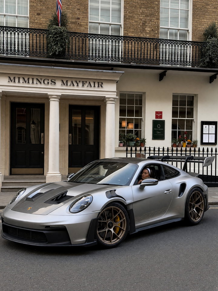 Porsche 911 Turbo S in Urban Setting